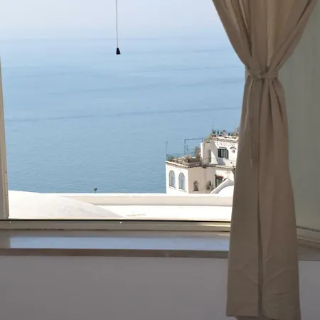 Hella's House Apartment Positano